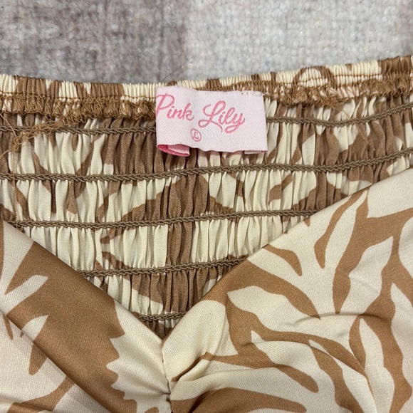 Women’s Pink Lily Floral Dress - Picture 2 of 3